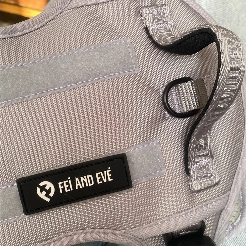 NWT New Edition, Fei and Eve Classic Dog Harness - Quick-Release Buckles size S